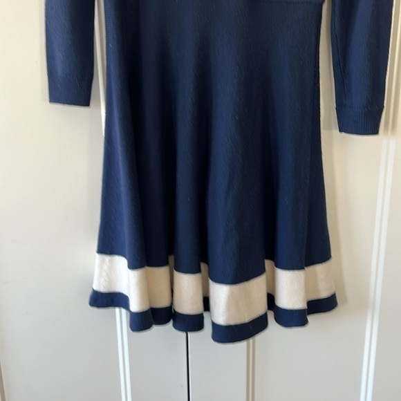 Vineyard Vines Merino Wool Sweater Dress - Size Medium - Picture 4 of 15